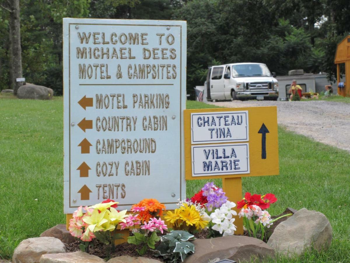 Michael Dee'S Motel East Durham Экстерьер фото